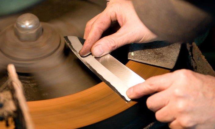 Fabrication artisanel couteau japonais